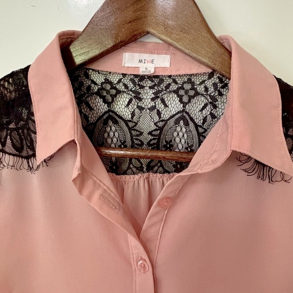 Mine| Pretty Pink Lightweight Sleeveless Blouse w/Black Lace Panels Sz S - Picture 5 of 5